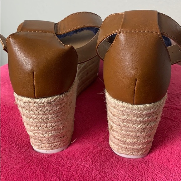 BRASH denim and brown espadrilles. - Picture 7 of 8